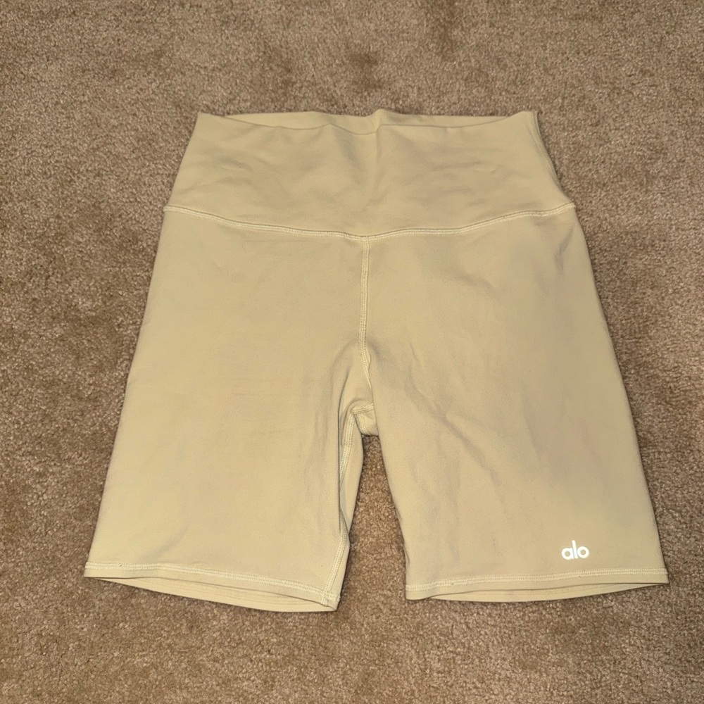 ALO Yoga Beige Bike Shorts